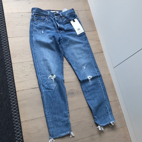 NWT Wedgie Levi’s - Picture 2 of 9